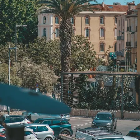 Le Nid Enchante Apartament