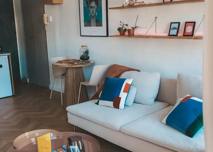 Le Nid Enchante Апартаменты Перпиньан